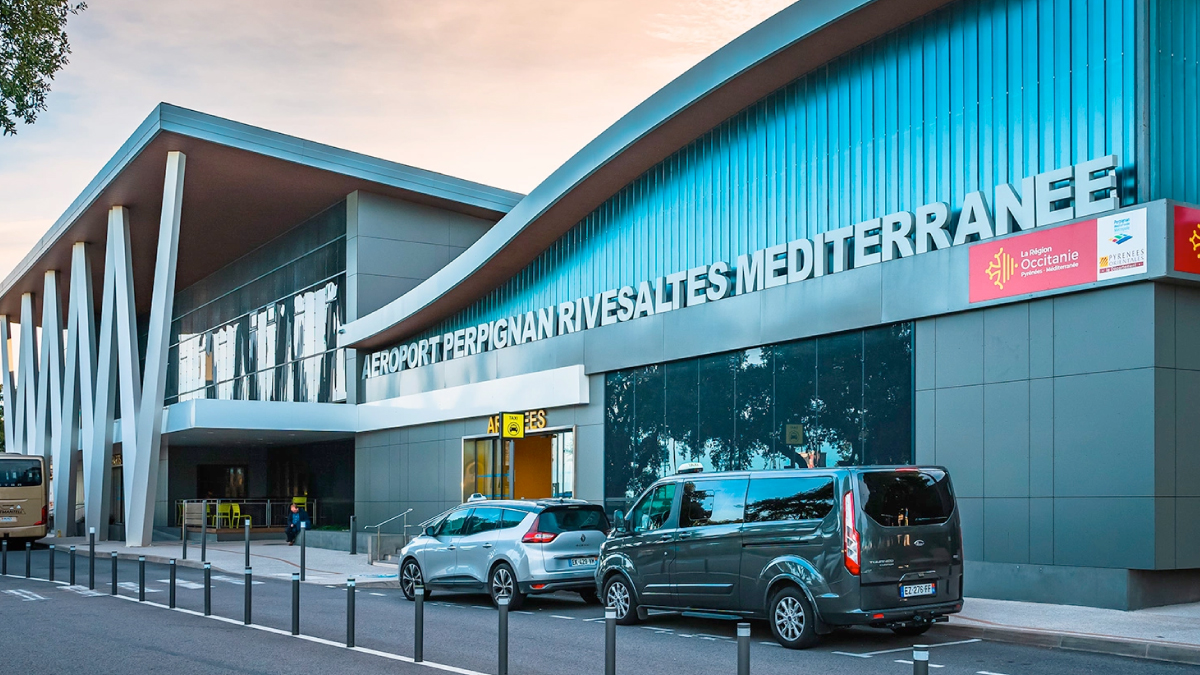 Transfert aéroport Perpignan : taxi ou VTC, que choisir ?